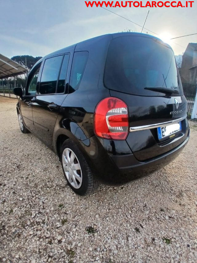 Renault Grand Modus 1.5 dCi 90CV Night&Day, del 2011, 150.000 km, in vendita a Roma (RM)