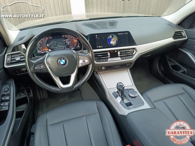 BMW 316 d Touring 48V STEPTRONIC S.W. 2.0 MHEV - foto 3 di 4