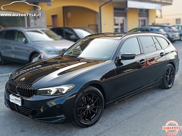 BMW 320 i Touring - foto 2 di 4