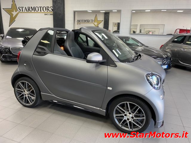 smart forTwo Brabus 0.9 Turbo 109 cv twinamic cabrio Xclusive - foto 2 di 4
