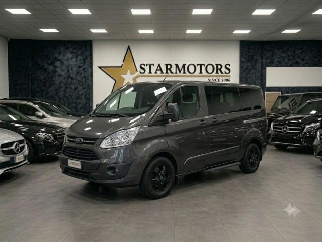 Ford Tourneo Custom 2.0 TDCi 170CV aut. Titanium IVA Passaggio Incluso, del 2017, 93.392 km, in vendita a Cernusco Sul Naviglio (MI)