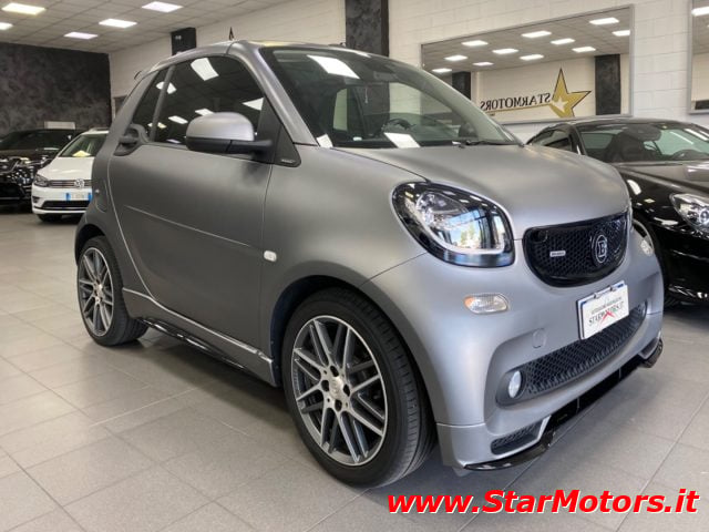 smart forTwo Brabus 0.9 Turbo 109 cv twinamic cabrio Xclusive - foto 3 di 4