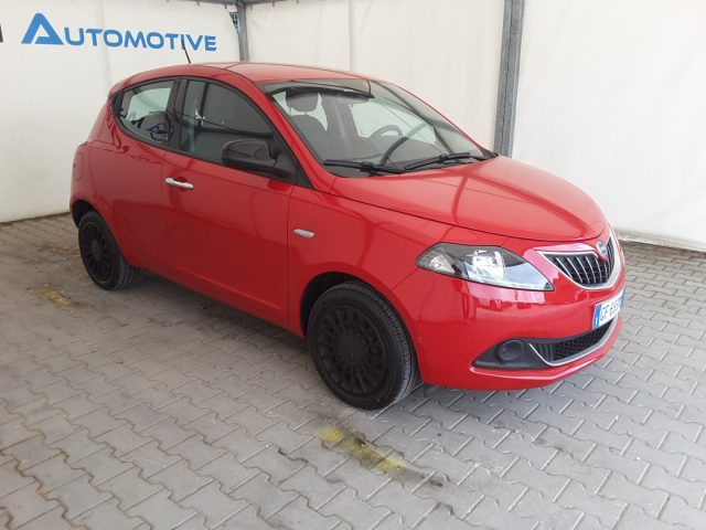 Lancia Ypsilon 1.0 70cv Hybrid Ecochic Silver *solo 29.600 Km* - foto 2 di 15