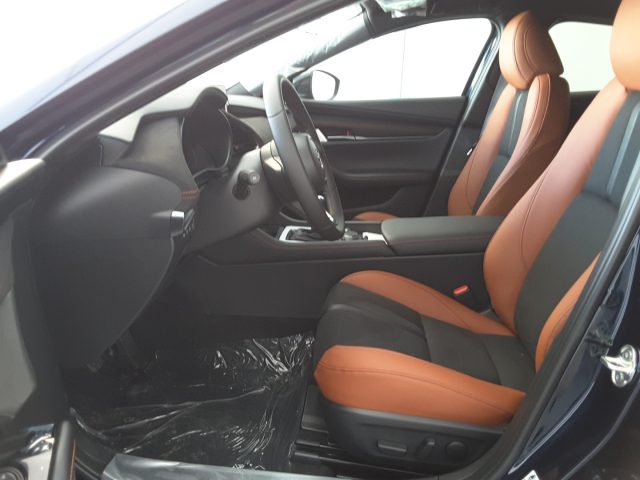 Mazda 3 2.5 e-Skyactiv-G 140cv M Hybrid Nagisa Automatica - foto 4 di 4