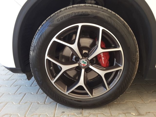 Alfa Romeo Stelvio 2.0 Turbo 280cv AT8 Q4 Veloce *TAGLIANDI ALFA* - foto 4 di 4