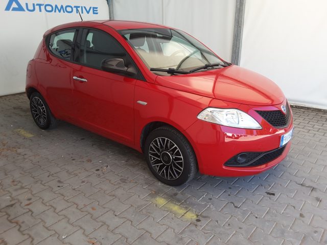 Lancia Ypsilon 1.2 69cv Gold *NAVI + APPLE CAR PLAY&ANDROID AUTO - foto 2 di 4