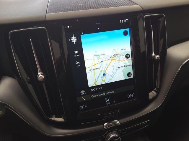 Volvo XC60 B4 (d) AWD Geartronic Momentum *GANCIO TRAINO* usato a FIRENZE