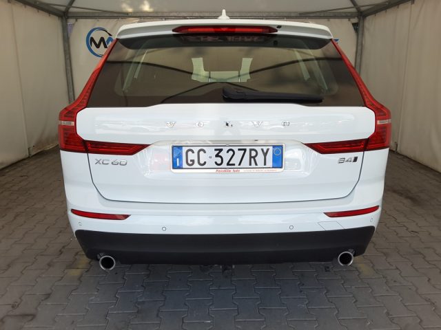 Volvo XC60 B4 (d) AWD Geartronic Momentum *GANCIO TRAINO*, del 2021, 133.100 km, in vendita a Firenze (FI)
