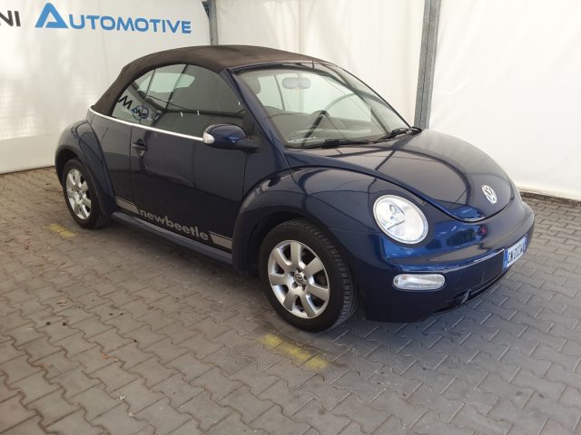 Volkswagen New Beetle 1.4 16v Cabrio - foto 2 di 4