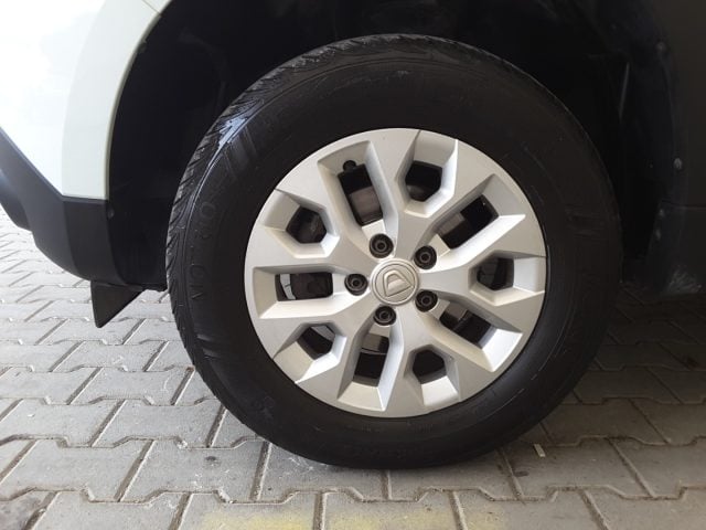 Dacia Duster 1.0 TCe 100cv BIFUEL ECO-GPL 4x2 Comfort - foto 4 di 4