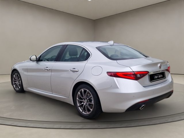 Alfa Romeo Giulia 2.2 Turbodiesel 180 CV AT8 Super - foto 3 di 4