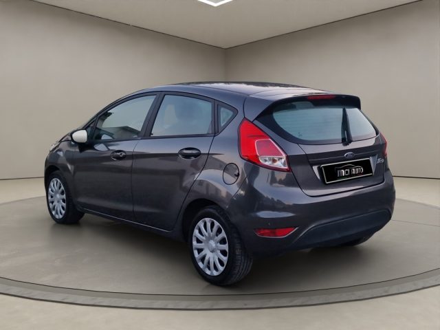 Ford Fiesta 1.5 TDCi 75CV 5 porte Titanium - foto 3 di 4