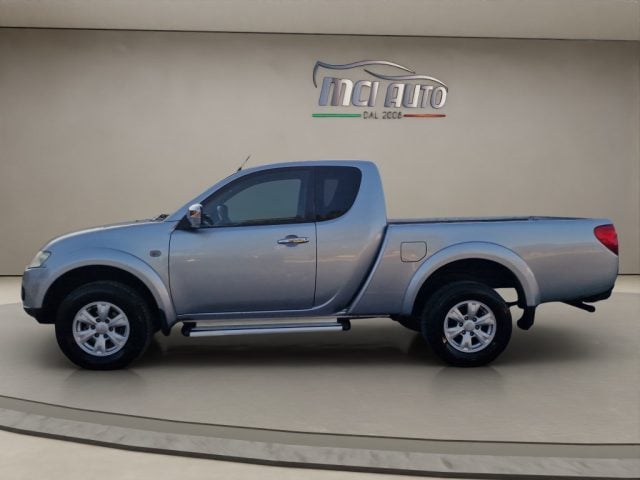 Mitsubishi L200 2.5 DI-D/136CV Club Cab Invite DPF - foto 2 di 23