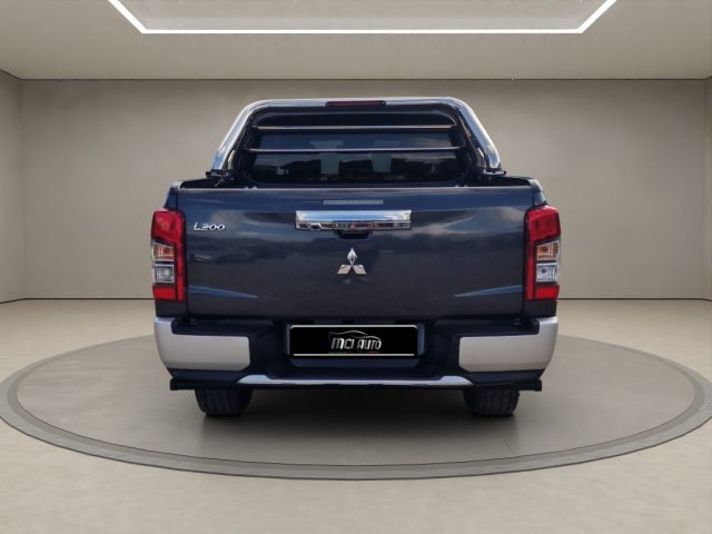 Mitsubishi L200 2.3 D Club Cab 4x4 Easy Select Invite Connect - foto 4 di 4