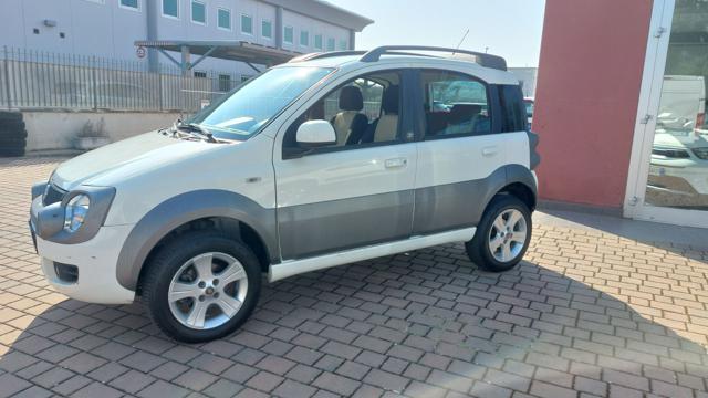 Fiat Panda 1.3 MJT 16V DPF 4x4 Cross - foto 2 di 4