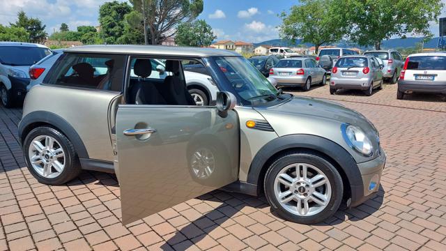 MINI Cooper D 1.6 16V Cooper D OK Neopatentati - foto 3 di 4