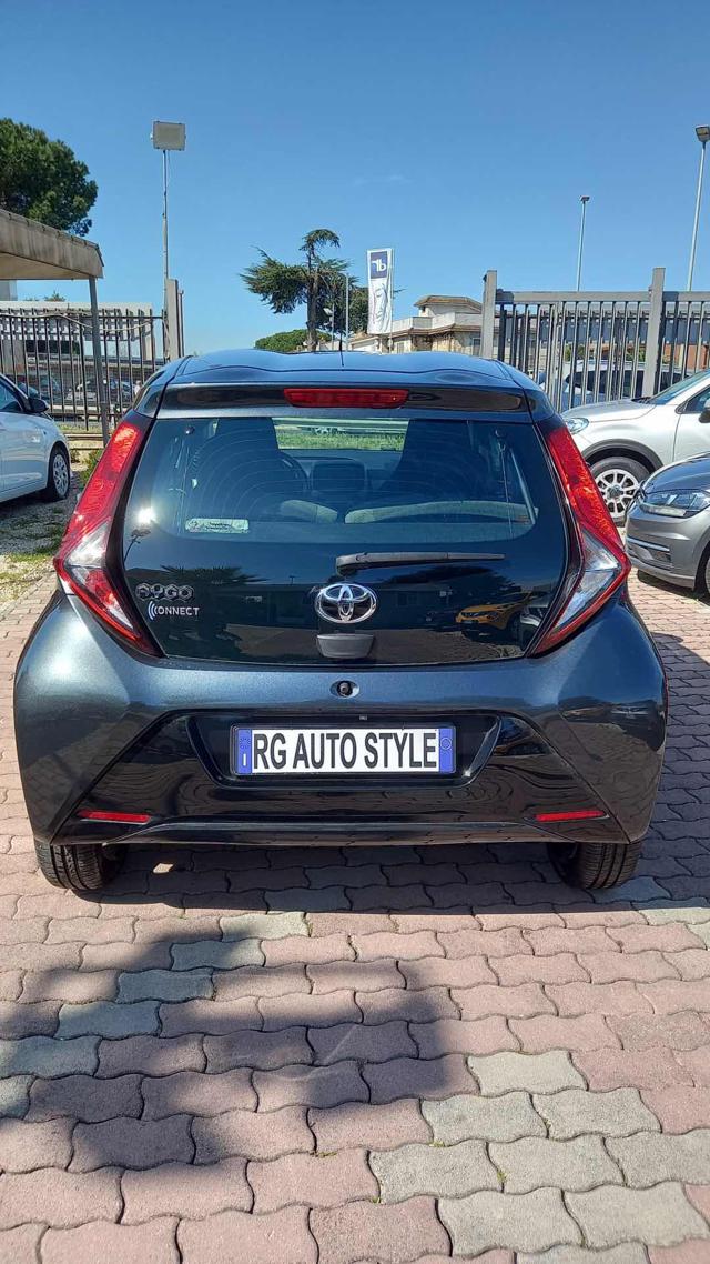 Toyota Aygo 1.0 VVT-i 72 CV 5 porte x-play, del 2019, 110.000 km, in vendita a Roma (RM)
