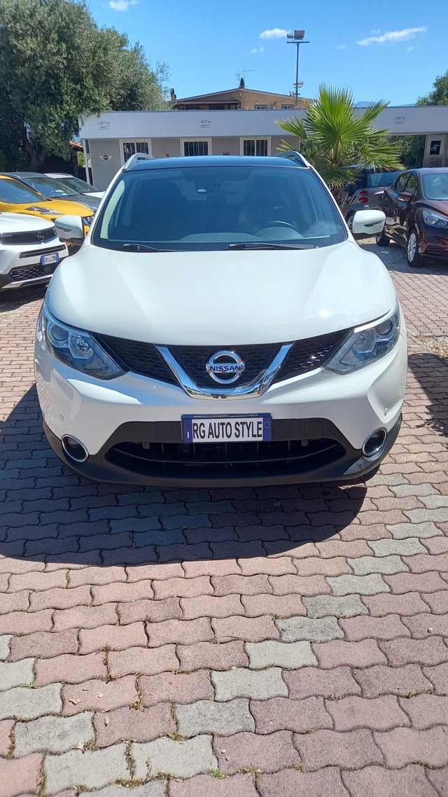 Nissan Qashqai 1.5 dCi 360 - foto 2 di 4