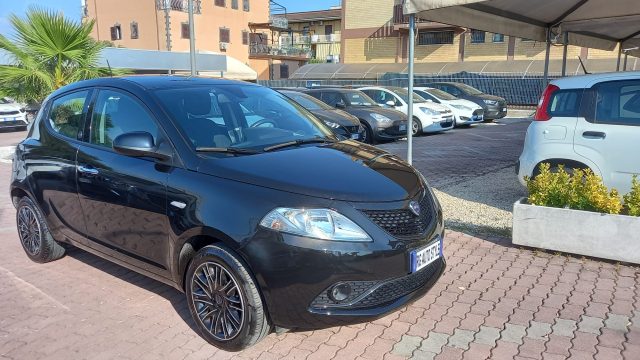 Lancia Ypsilon 1.0 FireFly 5 porte S&S Hybrid Ecochic usato a ROMA