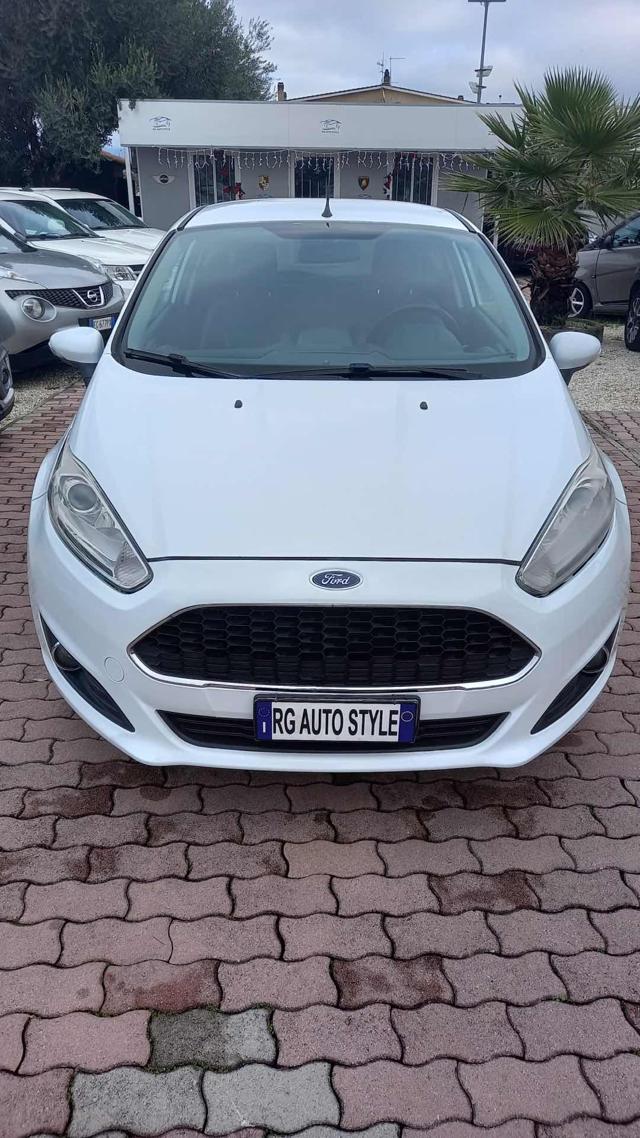 Ford Fiesta 1.5 TDCi 95CV 3 porte Titanium - foto 2 di 4