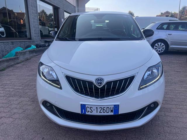 Lancia Ypsilon 1.0 FireFly 5 porte S&S Hybrid Oro - foto 3 di 4
