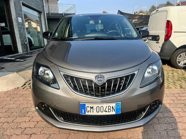 Lancia Ypsilon 1.0 FireFly 5 porte S&S Hybrid Gold - foto 2 di 4