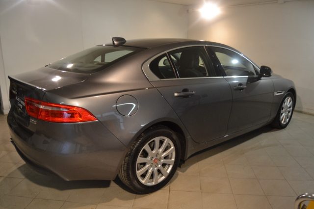 Jaguar XE 2.0 D Turbo 180 CV AWD aut. Portfolio - foto 4 di 4