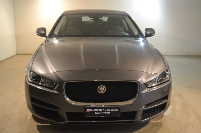 Jaguar XE 2.0 D Turbo 180 CV AWD aut. Portfolio - foto 2 di 4