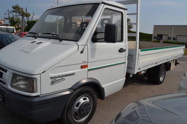 Iveco Daily 35.10 2.8 TD cassonato usato a ROVIGO