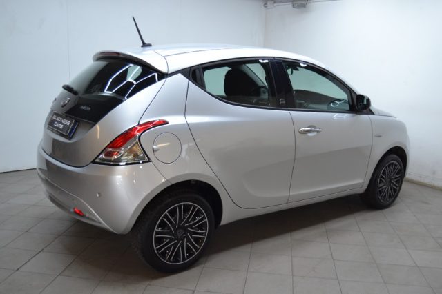 Lancia Ypsilon 1.0 FireFly 5 porte S&S Hybrid Ecochic Gold - foto 4 di 4