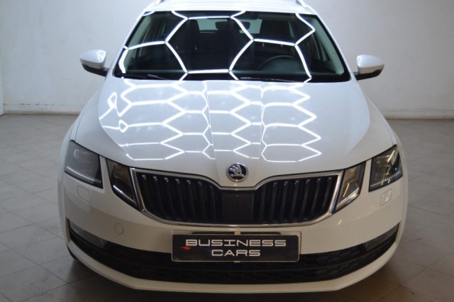 Skoda Octavia 1.5 DSG Wagon Ambition G-Tec - foto 2 di 4
