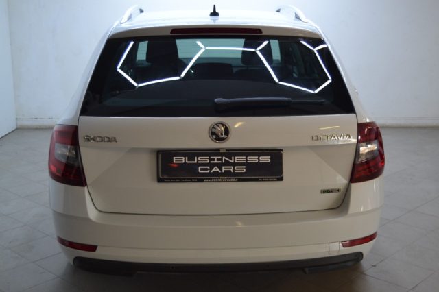 Skoda Octavia 1.5 DSG Wagon Ambition G-Tec - foto 3 di 4