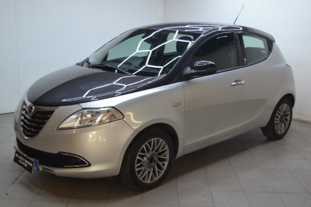 Lancia Ypsilon 0.9 TwinAir 85 CV 5 porte S&S Platinum, del 2011, 121.000 km, in vendita a Rovigo (RO)