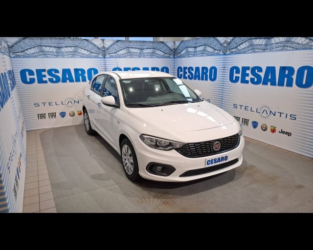 Fiat Tipo 5p 1.6 mjt Easy s&s 120cv usato a PONT-SAINT-MARTIN
