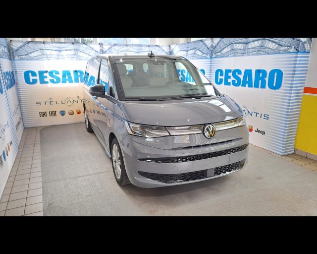Volkswagen Multivan T7 2.0 tdi Style 150cv dsg 7p.ti usato a PONT-SAINT-MARTIN