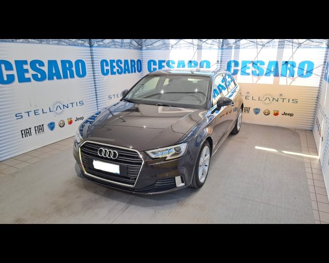 Audi A3 1.6 tdi 110cv s-tronic - foto 2 di 4