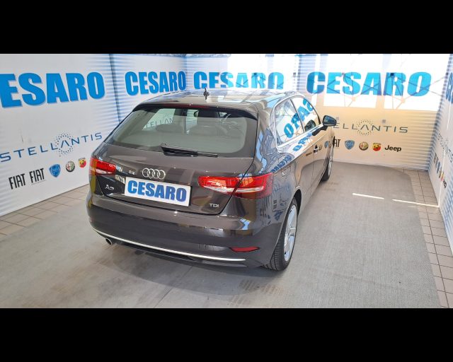 Audi A3 1.6 tdi 110cv s-tronic - foto 3 di 4