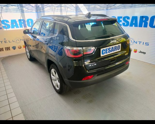 Jeep Compass 2.0 mjt Longitude 4wd 140cv auto - foto 4 di 4