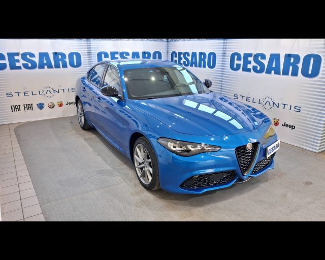 Alfa Romeo Giulia 2.0 t Sprint Q4 280cv auto usato a PONT-SAINT-MARTIN