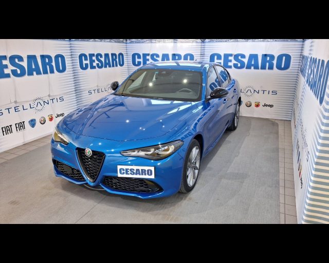 Alfa Romeo Giulia 2.0 t Sprint Q4 280cv auto - foto 2 di 4
