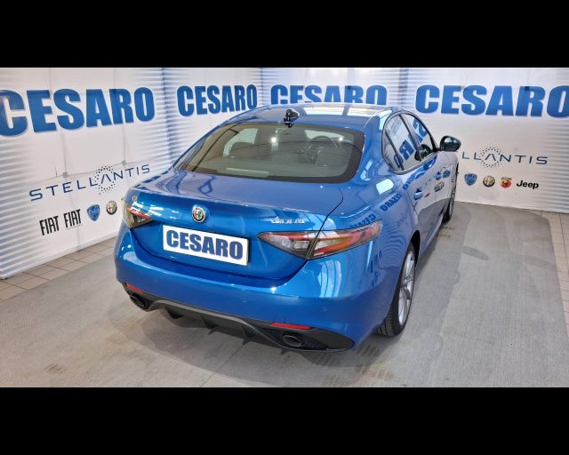 Alfa Romeo Giulia 2.0 t Sprint Q4 280cv auto - foto 3 di 4