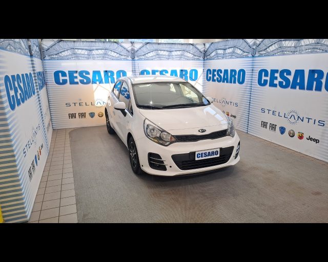 Kia Rio 5p 1.1 crdi Active E6 usato a PONT-SAINT-MARTIN