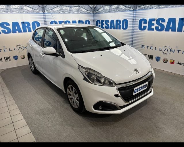 Peugeot 208 5p 1.2 puretech Access 82cv, del 2016, 114.121 km, in vendita a Pont-Saint-Martin (AO)