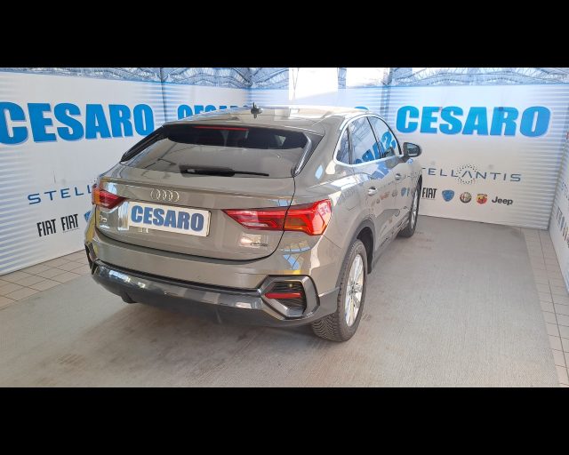 Audi Q3 Sportback 35 2.0 tdi quattro s-tronic - foto 3 di 4