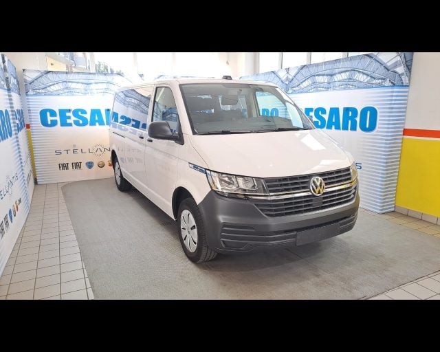 Volkswagen T6 Caravelle 2.0 tdi 150cv Trendline p.c., del 2021, 38.879 km, in vendita a Pont-Saint-Martin (AO)