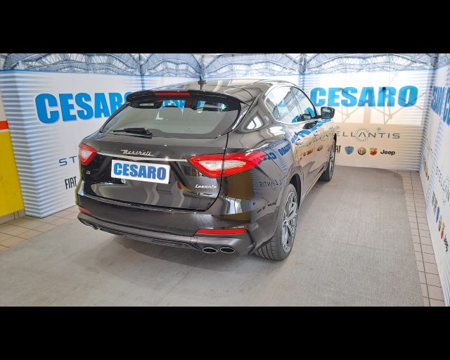 Maserati Levante 3.0 V6 Gransport 275cv auto - foto 4 di 4