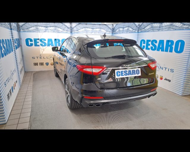 Maserati Levante 3.0 V6 Gransport 275cv auto - foto 3 di 4