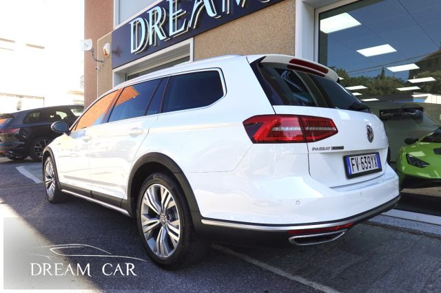 Volkswagen Passat Alltrack 2.0 TDI 190 CV 4MOTION DSG BMT - foto 3 di 4
