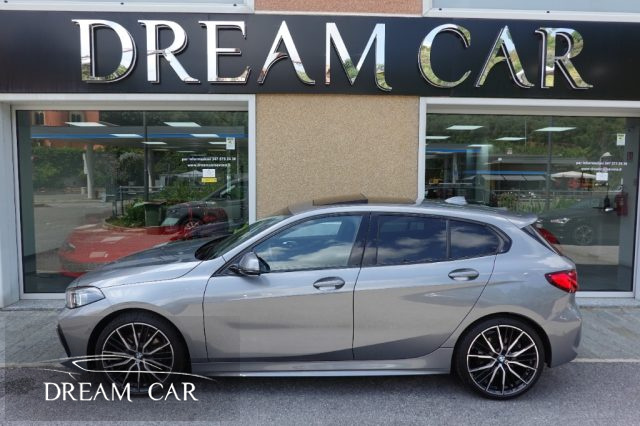 BMW 120 d xDrive 5p. Msport GUSCI-BLACK PACK-19" - foto 2 di 4