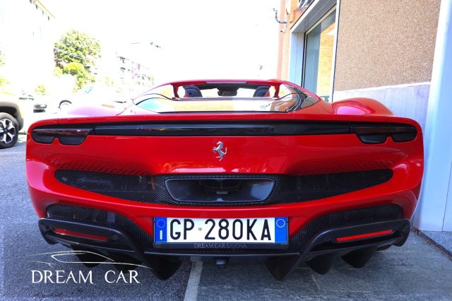 Ferrari 296 GTS LIFT-SED.EL.VENT.-CAM-CARBONIO - foto 4 di 4